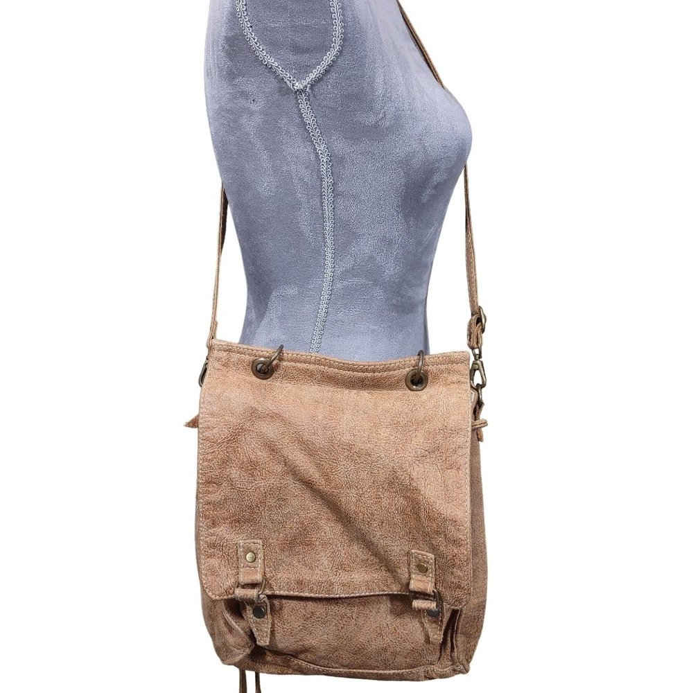 Myra Weathered Leather Backpack Bag Flap Top Adjustable Straps Cowhide Purse